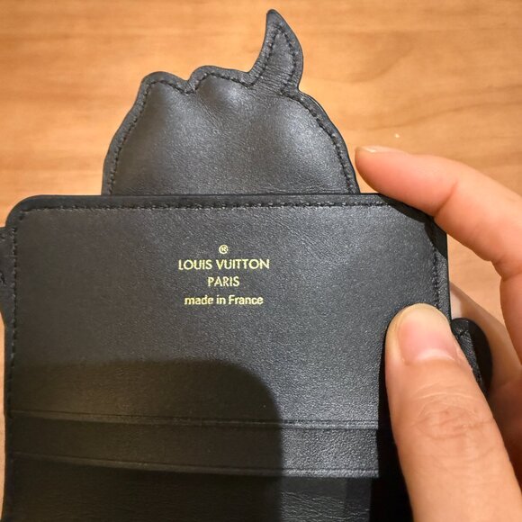 Louis Vuitton Calfskin Epi Catogram Dog Card Holder Gris - Picture 8 of 8